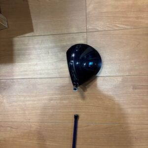 ドライバーのヘッドが飛んでった