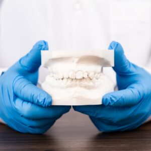 矯正治療で、一番難しいのは歯を動かすことではない。